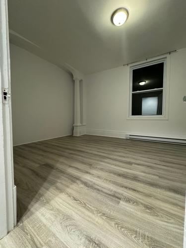 4 bedrooms apartment for rent in Montreal - Ahuntsic-Cartierville — photo 11