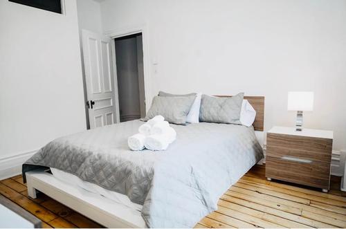 5 bedrooms apartment for rent in Montréal — photo 22