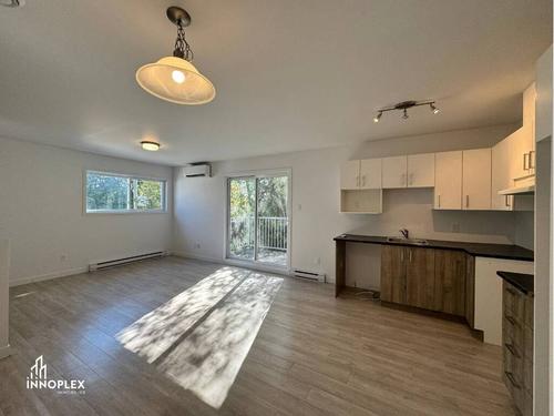 2 bedrooms apartment for rent in Sherbrooke — photo 2