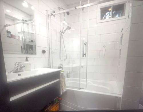 Appartement de 5 chambres à louer à Montreal - Côte-des-Neiges–Notre-Dame-de-Grâce — photo 13