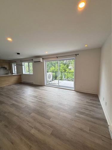 Appartement de 3 chambres à louer à Longueuil — photo 3