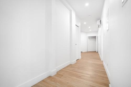 Studio for rent in Montreal - Côte-des-Neiges–Notre-Dame-de-Grâce — photo 11