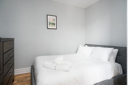 4 bedrooms apartment for rent in Montreal - Le Plateau-Mont-Royal — photo 9