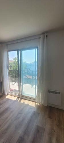 Appartement de 2 chambres à louer à Longueuil — photo 2