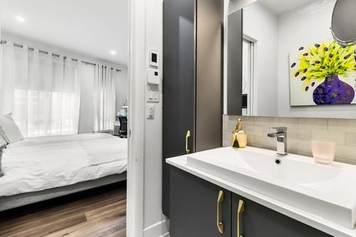 2 bedrooms apartment for rent in Laval — photo 6
