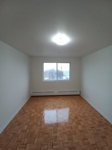 2 bedrooms apartment for rent in Laval — photo 6
