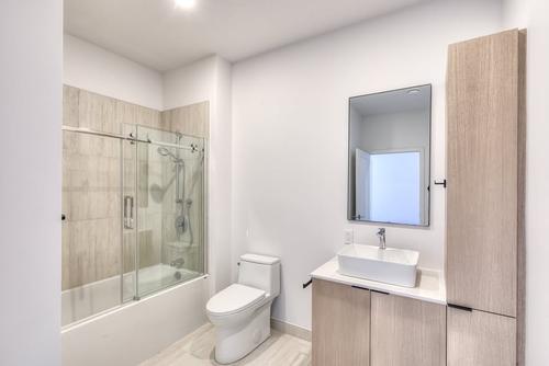 3 bedrooms apartment for rent in Laval — photo 11