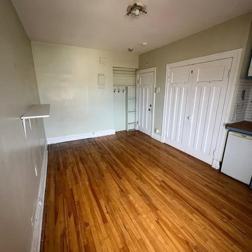 Studio for rent in Montreal - Le Plateau-Mont-Royal — photo 7