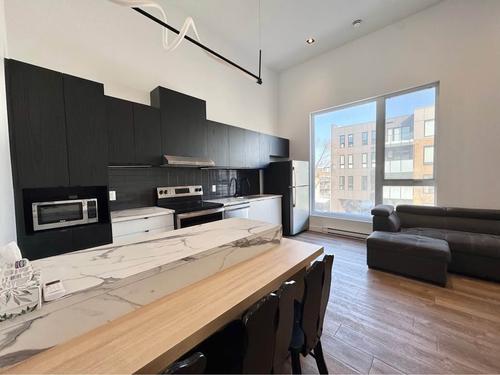 4 bedrooms apartment for rent in Montreal - Ville-Marie — photo 2