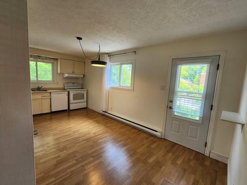 3 bedrooms apartment for rent in Sherbrooke — photo 2
