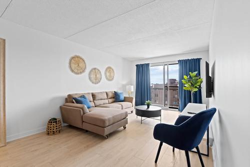 2 bedrooms apartment for rent in Laval — photo 2