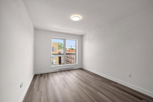 4 bedrooms apartment for rent in Montreal - Ahuntsic-Cartierville — photo 15