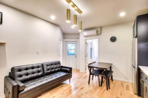 4 bedrooms apartment for rent in Montreal - Le Plateau-Mont-Royal — photo 4