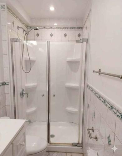 4 bedrooms apartment for rent in Laval — photo 9