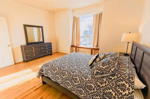 5 bedrooms apartment for rent in Montréal — photo 9