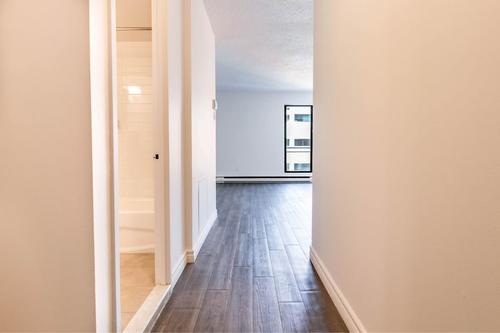 3 bedrooms apartment for rent in Montreal - Ville-Marie — photo 2