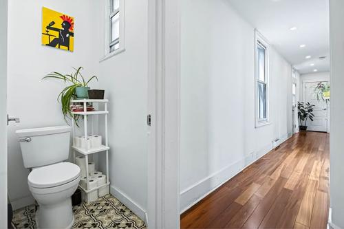5 bedrooms apartment for rent in Montréal — photo 17