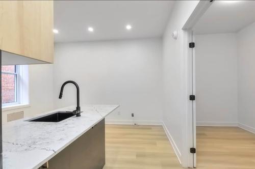2 bedrooms apartment for rent in Montreal - Ville-Marie — photo 5