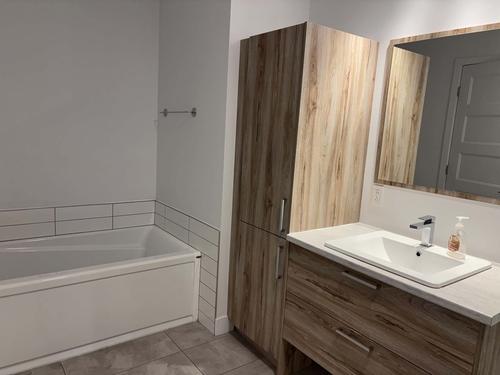 3 bedrooms apartment for rent in Sherbrooke — photo 8