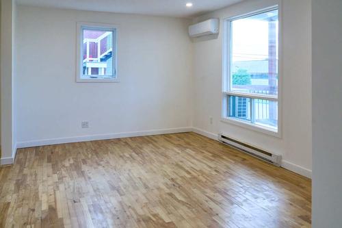 2 bedrooms apartment for rent in Sherbrooke — photo 7