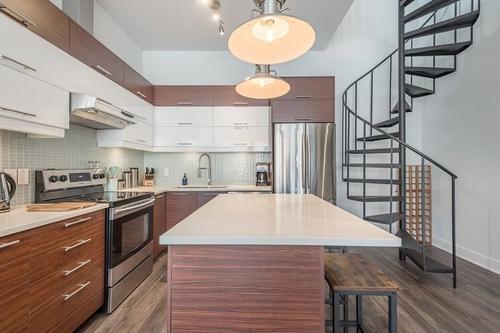 2 bedrooms apartment for rent in Montreal - Ville-Marie — photo 4