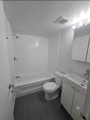 Appartement de 2 chambres à louer à Montreal - Ville-Marie — photo 2