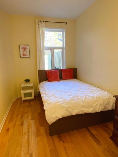 4 bedrooms apartment for rent in Montreal - Le Plateau-Mont-Royal — photo 3