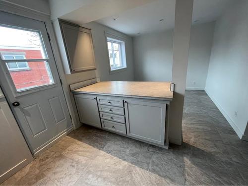 2 bedrooms apartment for rent in Laval — photo 3