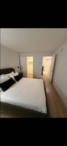 2 bedrooms apartment for rent in Montreal - Ville-Marie — photo 6