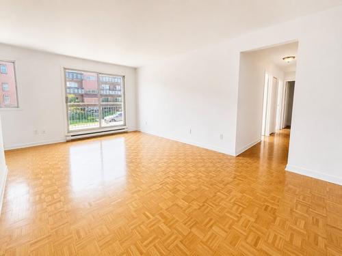 2 bedrooms apartment for rent in Laval — photo 11