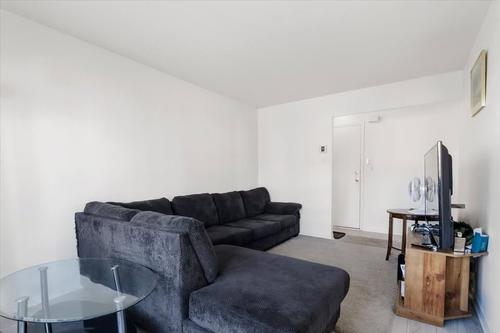 2 bedrooms apartment for rent in Laval — photo 4