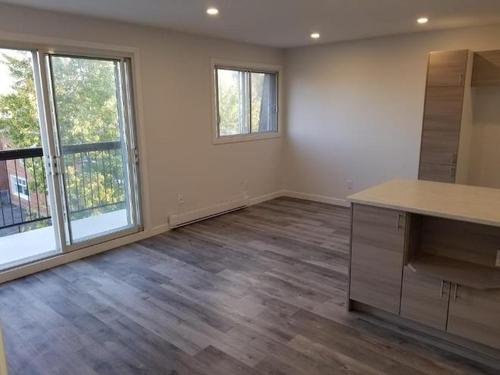 Appartement de 2 chambres à louer à Longueuil — photo 2
