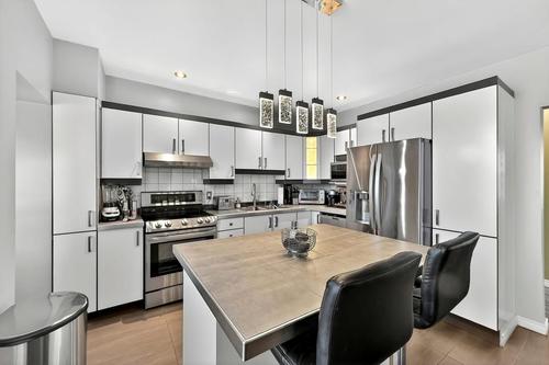 4 bedrooms apartment for rent in Montreal - Ville-Marie — photo 2