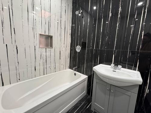 5 bedrooms apartment for rent in Montreal - Le Plateau-Mont-Royal — photo 13