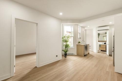 Appartement de 4 chambres à louer à Montreal - Mercier–Hochelaga-Maisonneuve — photo 12