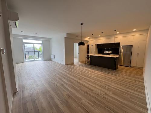 Appartement de 3 chambres à louer à Longueuil — photo 2