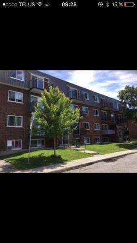 2 bedrooms apartment for rent in Laval — photo 10