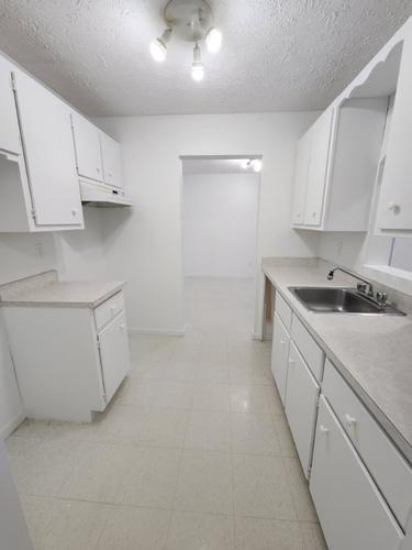 3 bedrooms apartment for rent in Sherbrooke — photo 2