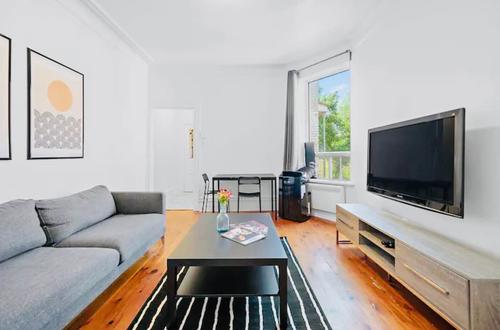 5 bedrooms apartment for rent in Montréal — photo 13