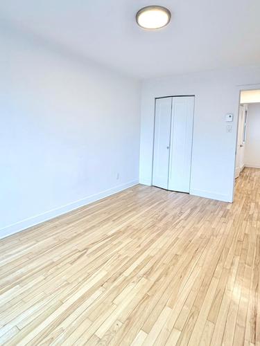 2 bedrooms apartment for rent in Laval — photo 14