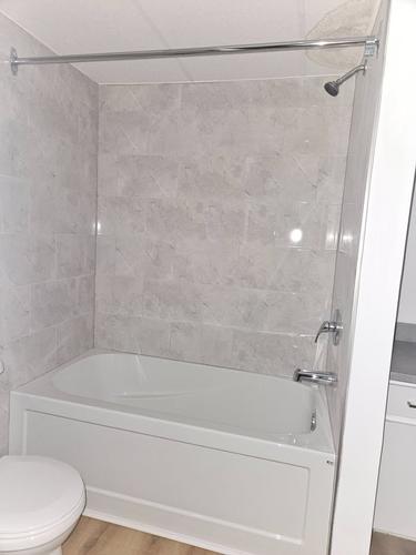 2 bedrooms apartment for rent in Sherbrooke — photo 10