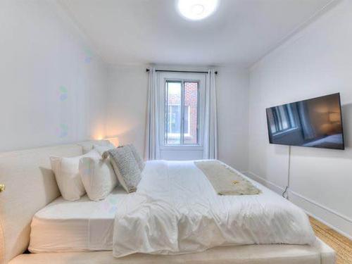 5 bedrooms apartment for rent in Montreal - Côte-des-Neiges–Notre-Dame-de-Grâce — photo 9