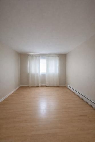 2 bedrooms apartment for rent in Sherbrooke — photo 2