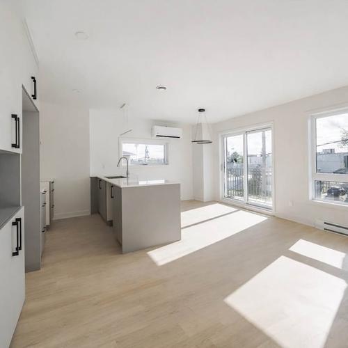Appartement de 3 chambres à louer à Longueuil — photo 2