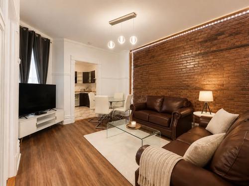 4 bedrooms apartment for rent in Montreal - Le Plateau-Mont-Royal — photo 2