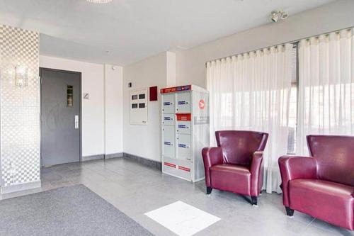 2 bedrooms apartment for rent in Laval — photo 11