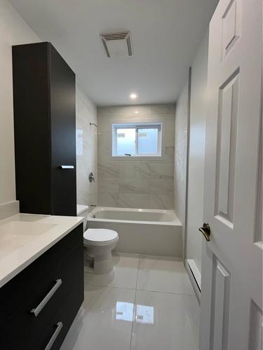 3 bedrooms apartment for rent in Laval — photo 12