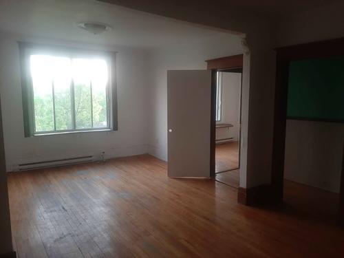 Appartement de 5 chambres à louer à Montreal - Villeray–Saint-Michel–Parc-Extension — photo 3
