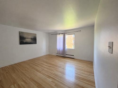 Appartement de 3 chambres à louer à Longueuil — photo 2