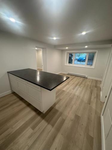 2 bedrooms apartment for rent in Sherbrooke — photo 2